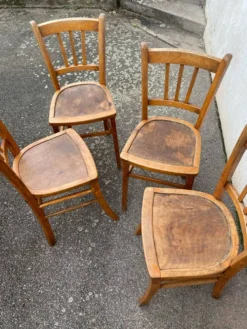 Ensemble table + chaises bistrot