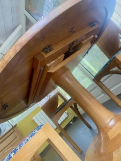 Ensemble table et chaise en orme desmarchelier