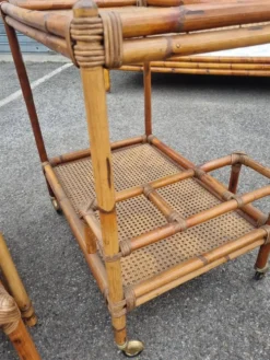 Ensemble table et desserte