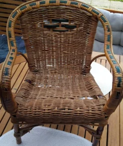 Ensemble table et fauteuil enfant en osier / rotin vintage années 60