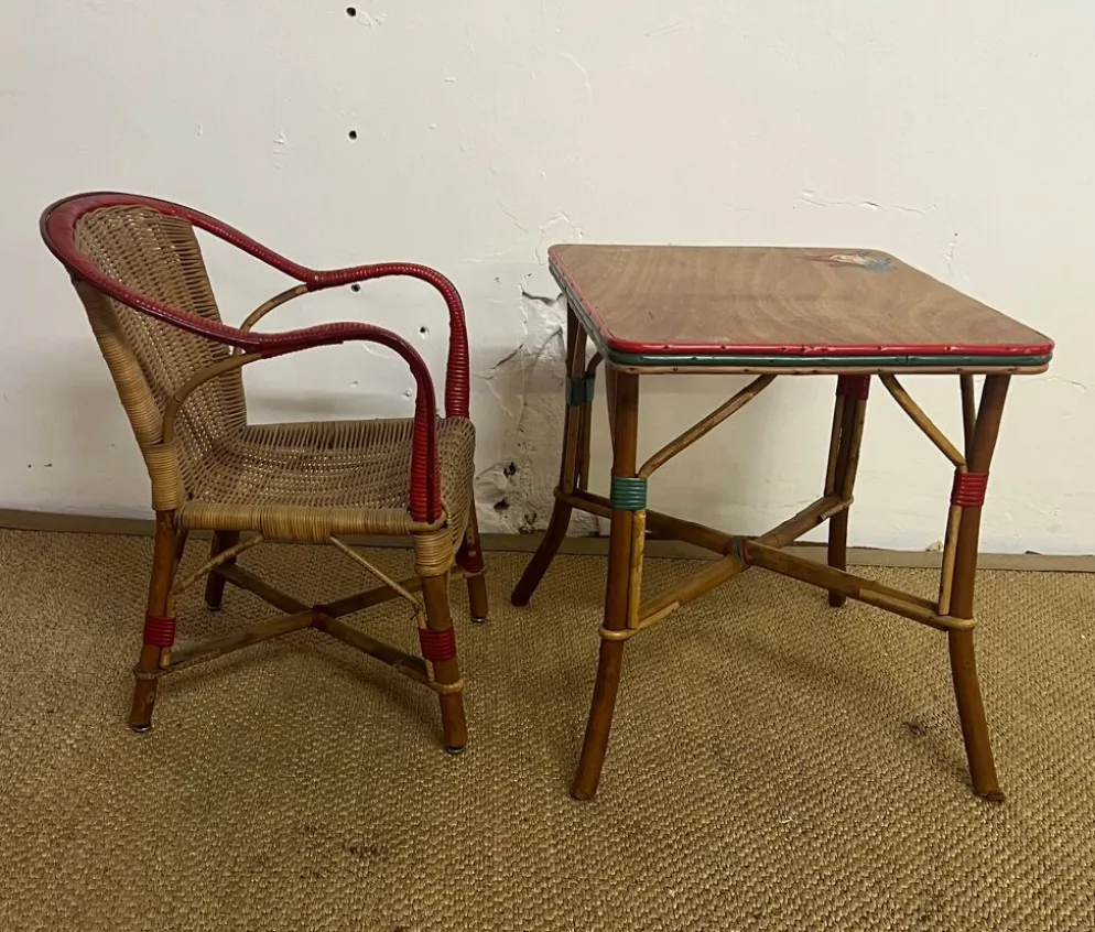Ensemble table et fauteuil en rotin enfants