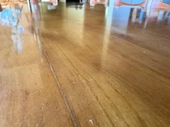 Ensemble table T14D et chaises S11 Chapo