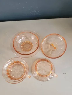 Ensemble 2 tasses + sucrier en verre rose
