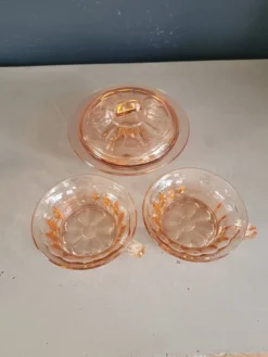 Ensemble 2 tasses + sucrier en verre rose