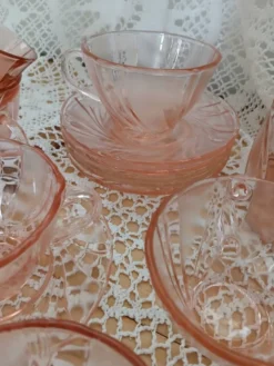 Ensemble 9 tasses Vereco roses