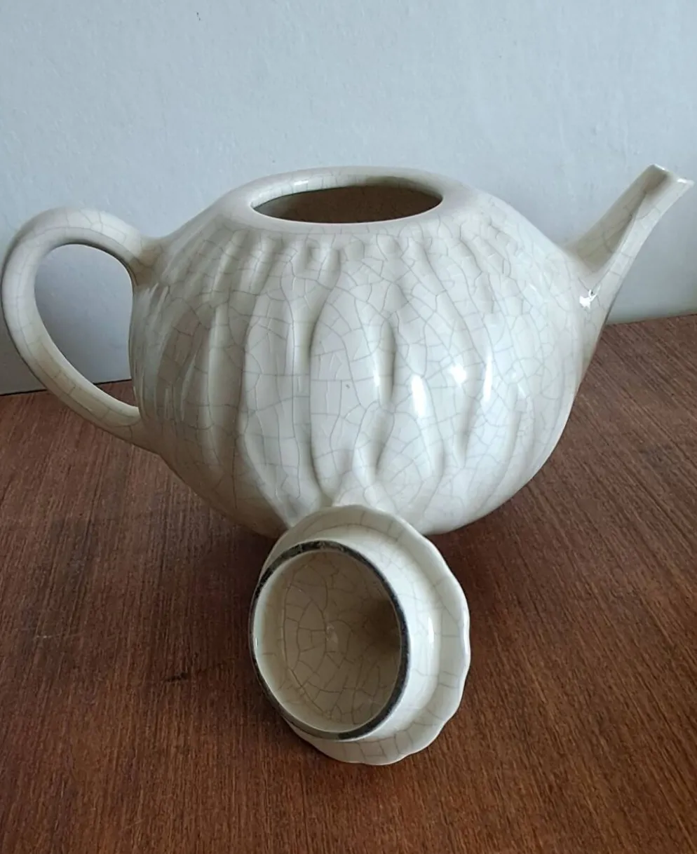 Ensemble à thé, faïencerie de Charolles par Jacques et Kira Molin. An