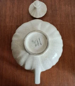Ensemble à thé, faïencerie de Charolles par Jacques et Kira Molin. An