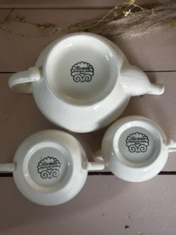 Ensemble théière sucrier pot à lait Geneviève Lethu Hortense 1991