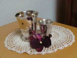 Ensemble timbale et coquetier en argenterie