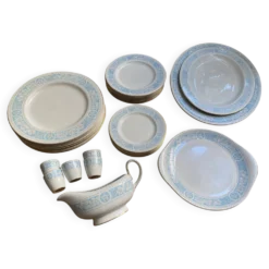 Ensemble vaisselle Royal Doulton & Co limited Hampton Court