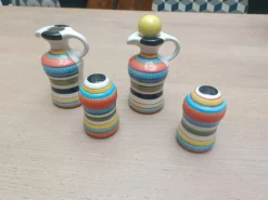 Ensemble vinaigrier, huilier, salière et poivrier