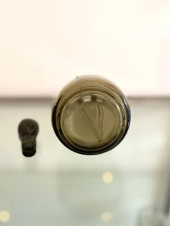 Ensemble vintage Art Déco – carafe en verre fumé et plateau à poignées