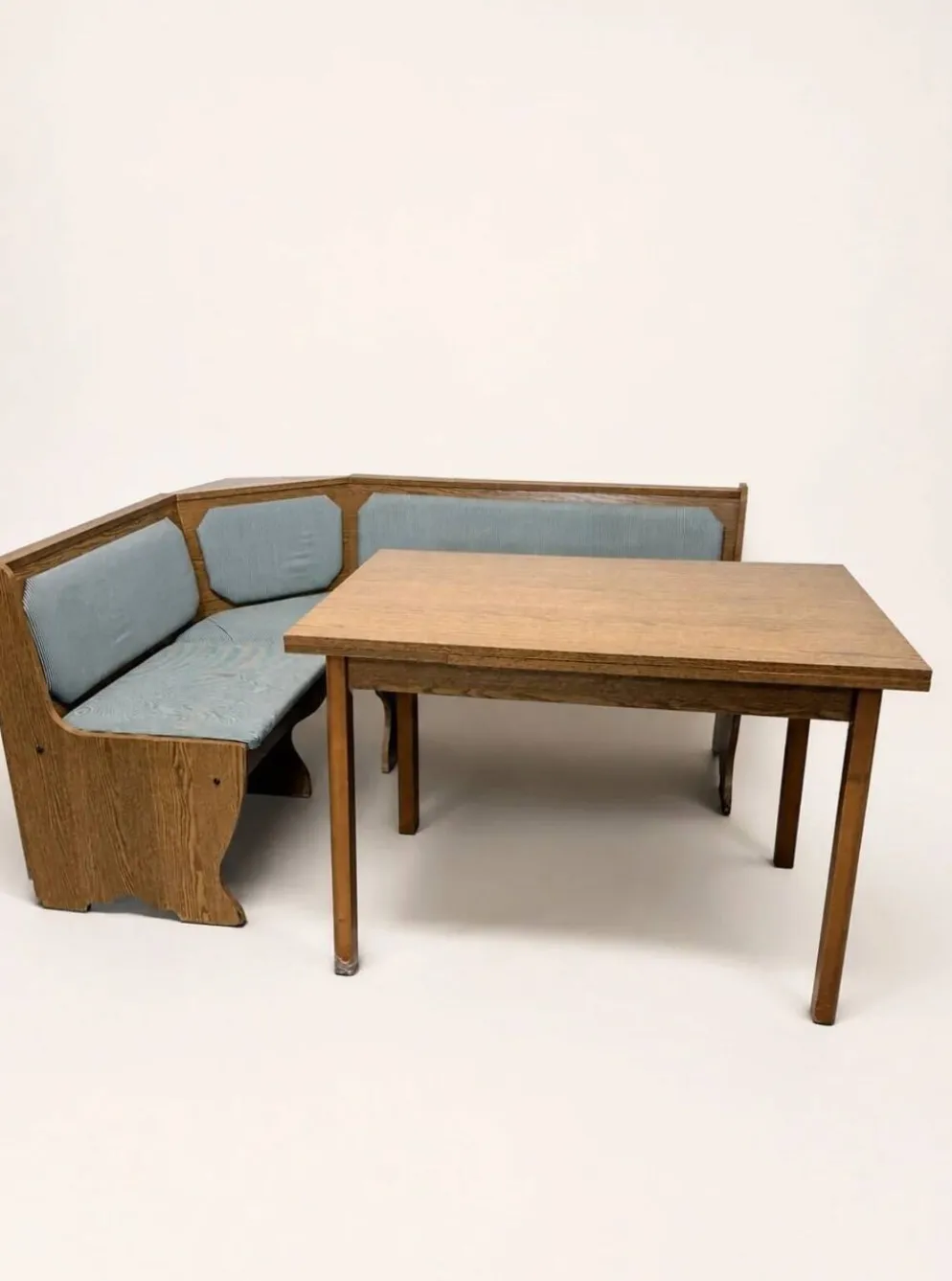 Ensemble vintage de coin repas en chêne — banquette, table extensible et 2 chaises