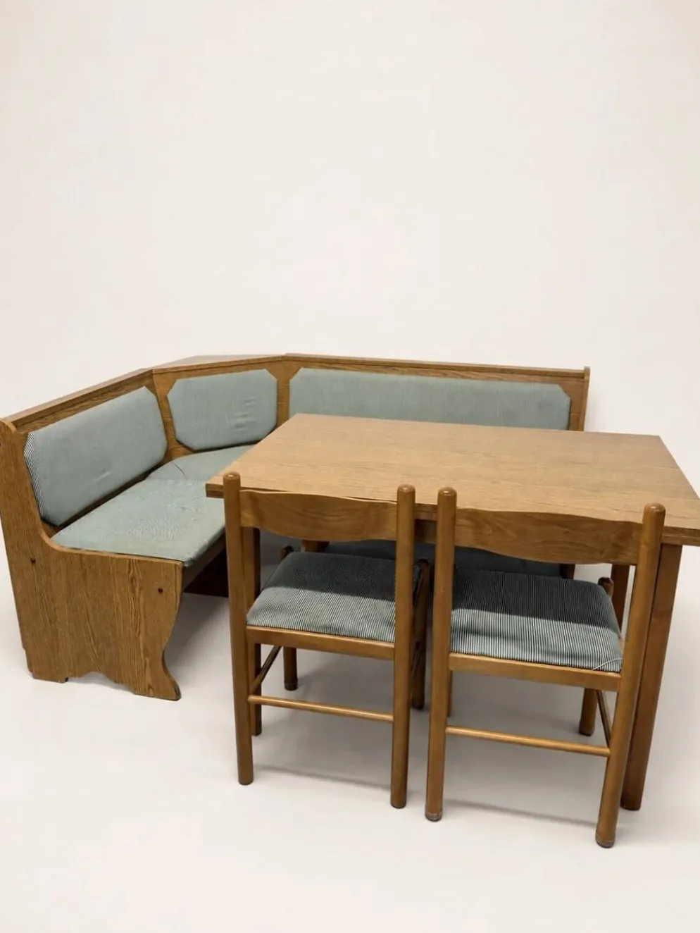 Ensemble vintage de coin repas en chêne — banquette, table extensible et 2 chaises