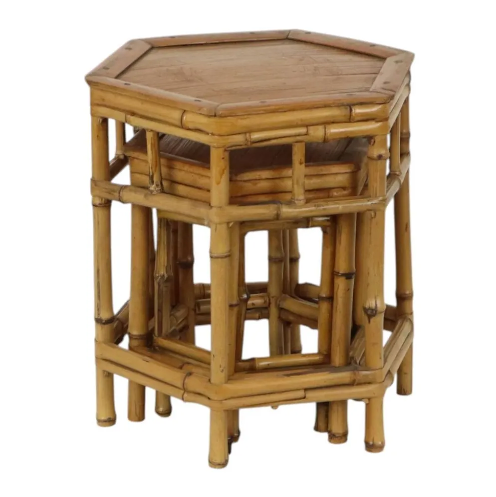 Ensemble vintage de 3 tables d'appoint en bambou et rotin / tables gigognes – style boho