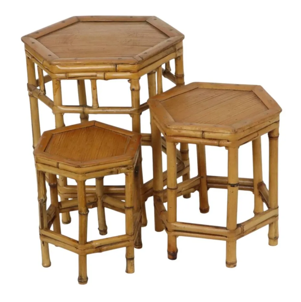 Ensemble vintage de 3 tables d'appoint en bambou et rotin / tables gigognes – style boho