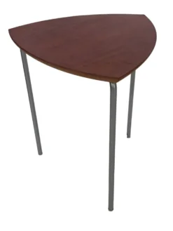 Ensemble vintage de 3 tables d'appoint en bois et métal des années 1980.