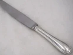 Ercuis Auteuil, 10 couteaux de table en métal argenté, excellent état, 22 cm.