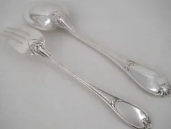Ercuis Pompadour, lot de 4 couverts de service, à ragout et salade métal argenté