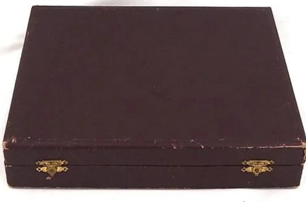 Ercuis Uniplat, Valois, 12 couverts à entremets, dessert, 24 pièces, 18 cm.