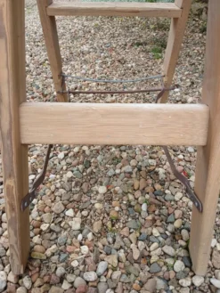 Escabeau ancien en bois