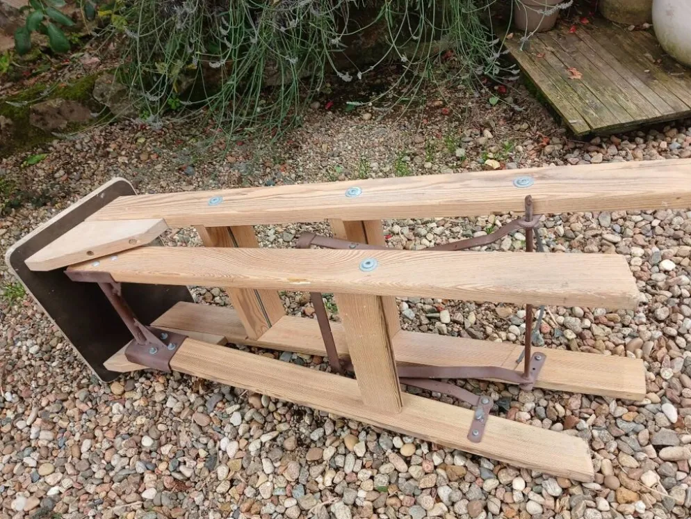 Escabeau ancien en bois