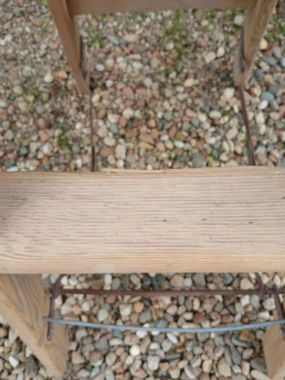 Escabeau ancien en bois