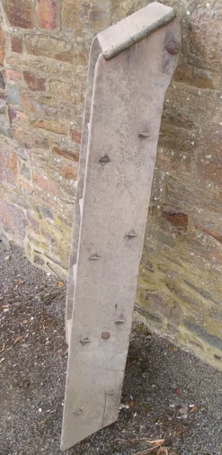 Escabeau ancien en bois