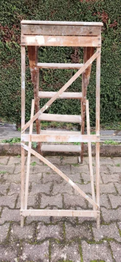 Escabeau de peintre ancien