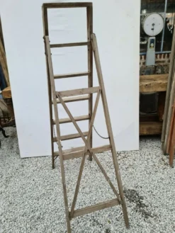 Escabeau de peintre en bois