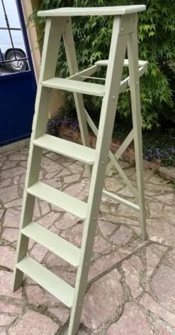 Escabeau de peintre en bois