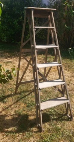 Escabeau de peintre vintage en bois