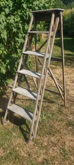 Escabeau de peintre vintage en bois