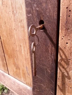 Etabli d’atelier L261xP50xH80,5cm ancien en hêtre