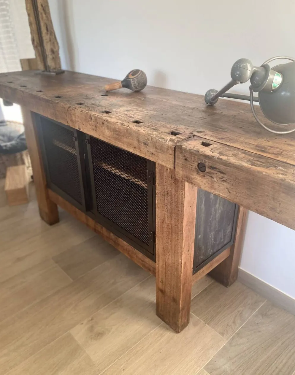 Etabli de menuisier restauré et customisé