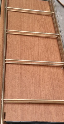 Etagere 1950 a 60 string plaquage bois avec jonc en bordure de tablette h60x17x50