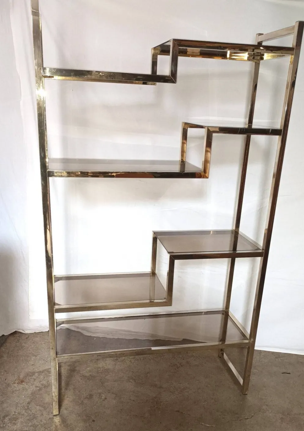 Etagere des années 70 attribuée a Willy Rizzo
