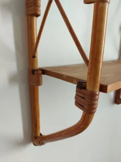 Etagere en rotin vintage
