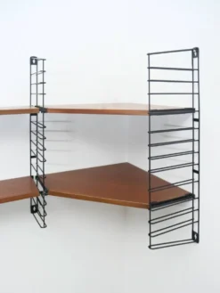 Etagere murale en coin Tomado en bois teck