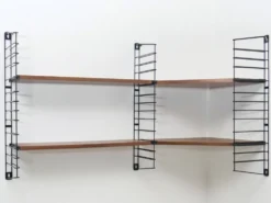 Etagere murale en coin Tomado en bois teck