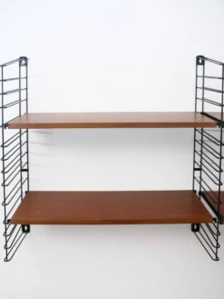 Etagere murale en coin Tomado en bois teck