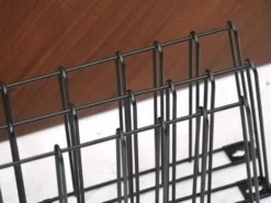Etagere murale en coin Tomado en bois teck