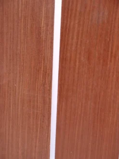 Etagere murale en coin Tomado en bois teck
