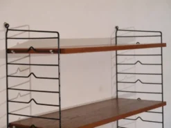 Etagere suedoise string en teck 1960