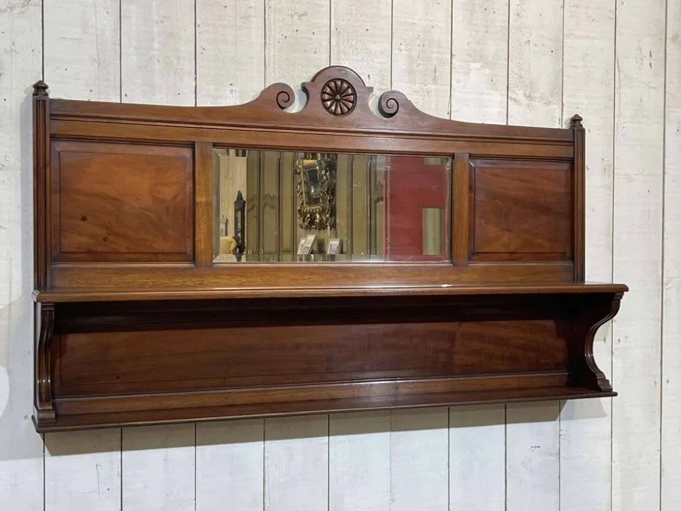 Etagère anglaise en noyer début XXème