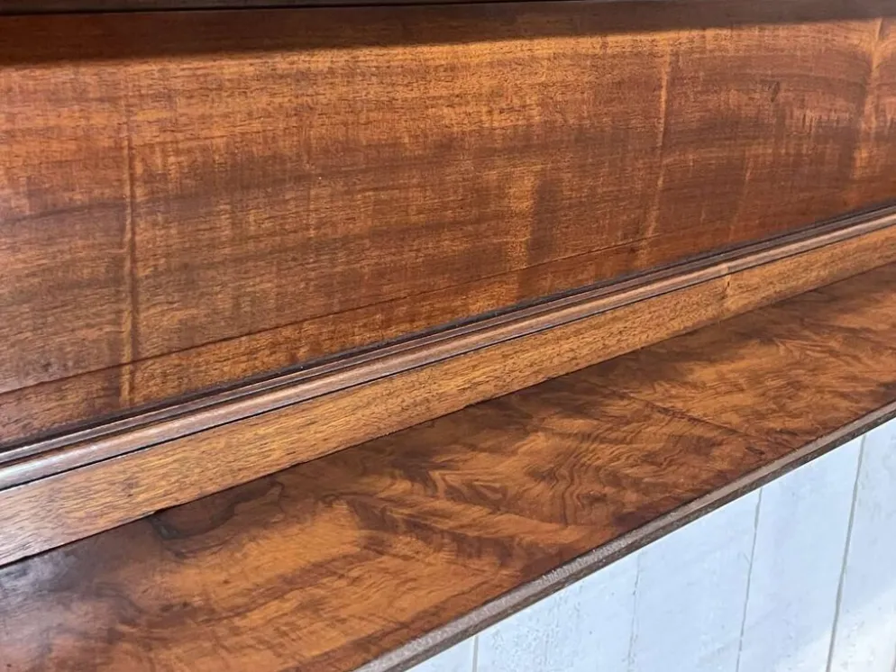 Etagère anglaise en noyer début XXème