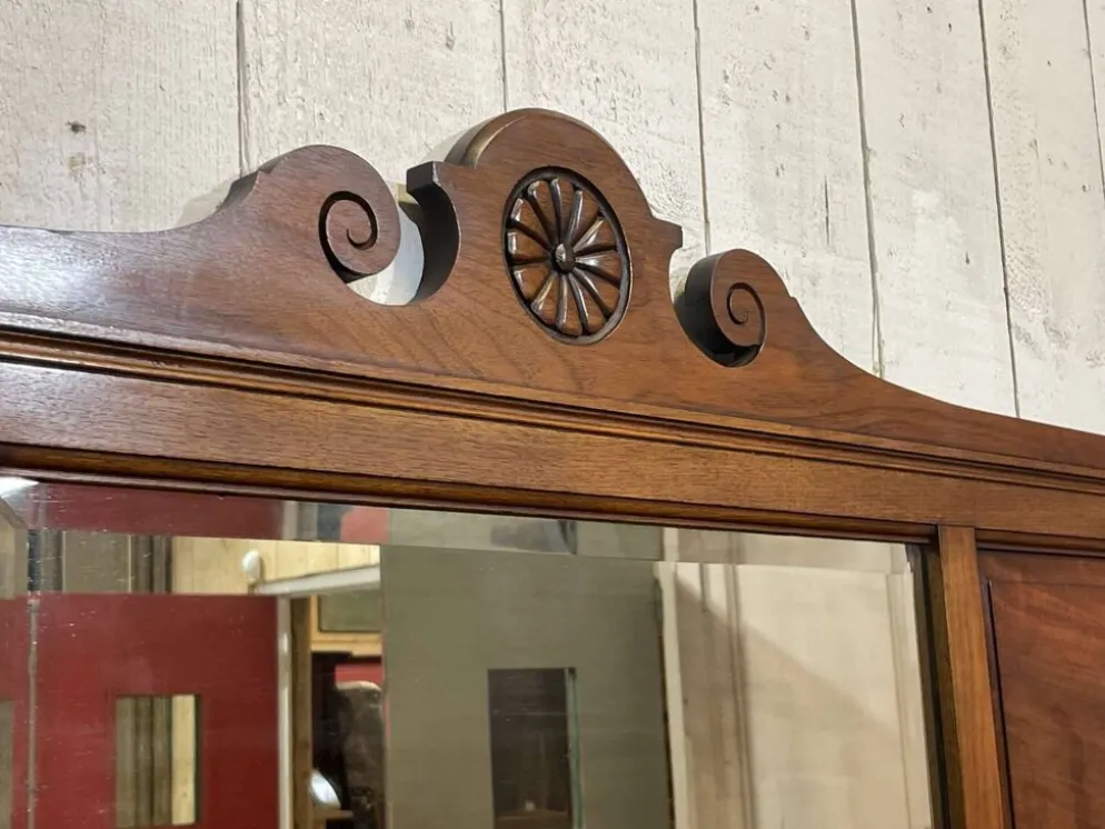 Etagère anglaise en noyer début XXème
