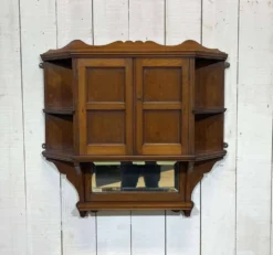 Etagère anglaise murale en noyer début XXème