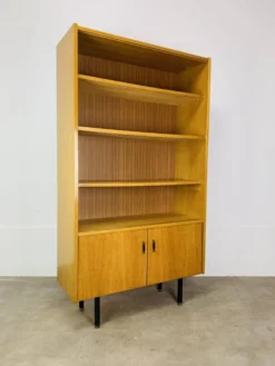 Etagère bibliothèque moderniste des années 50, chêne clair, vintage