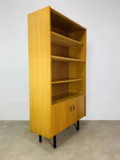 Etagère bibliothèque moderniste des années 50, chêne clair, vintage